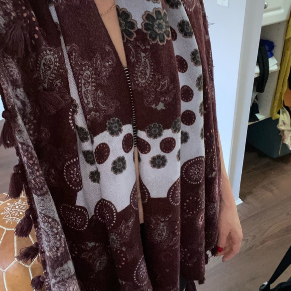 A cashmere scarf/wrap from Nordstrom’s - Picture 1 of 5